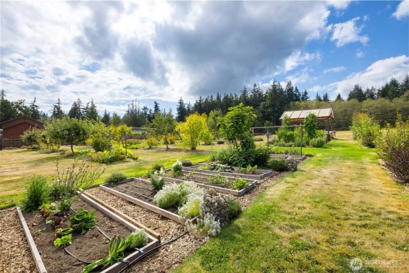 Property photo for 5196 Foxglove Lane, Langley photo 12