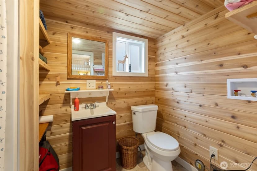 Property photo for 5196 Foxglove Lane, Langley photo 19