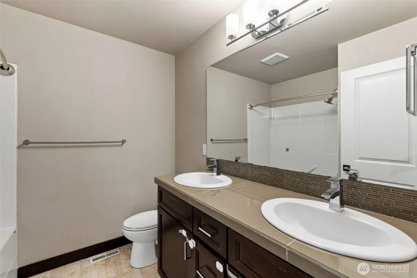 Property photo for 14709 41st Avenue Se, Bothell photo 18