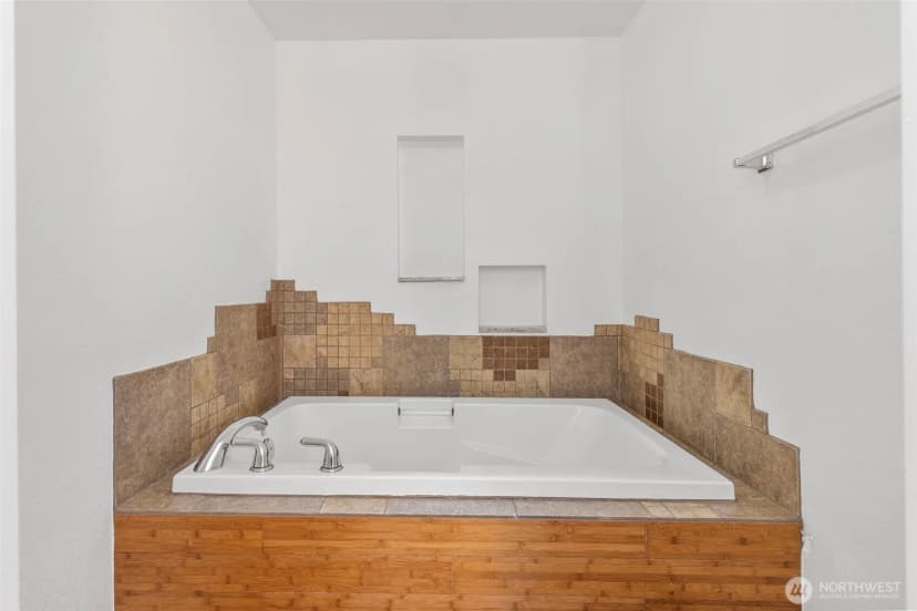 Property photo for 16455 Agate Point Road Ne, Bainbridge Island photo 19