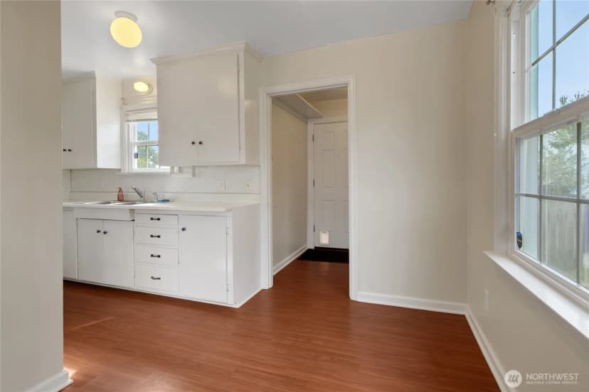 Property photo for 510 S 58th Street, Tacoma photo 6