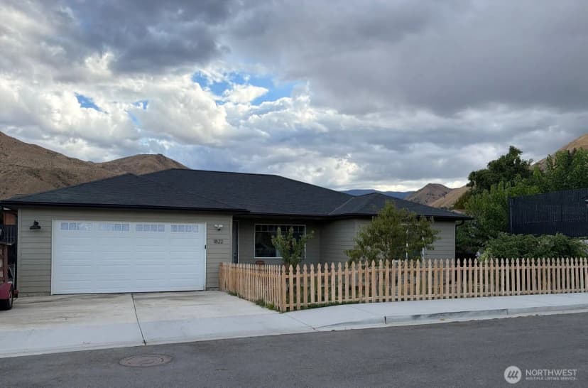 Property photo for 1822 Kristina Lane, Wenatchee