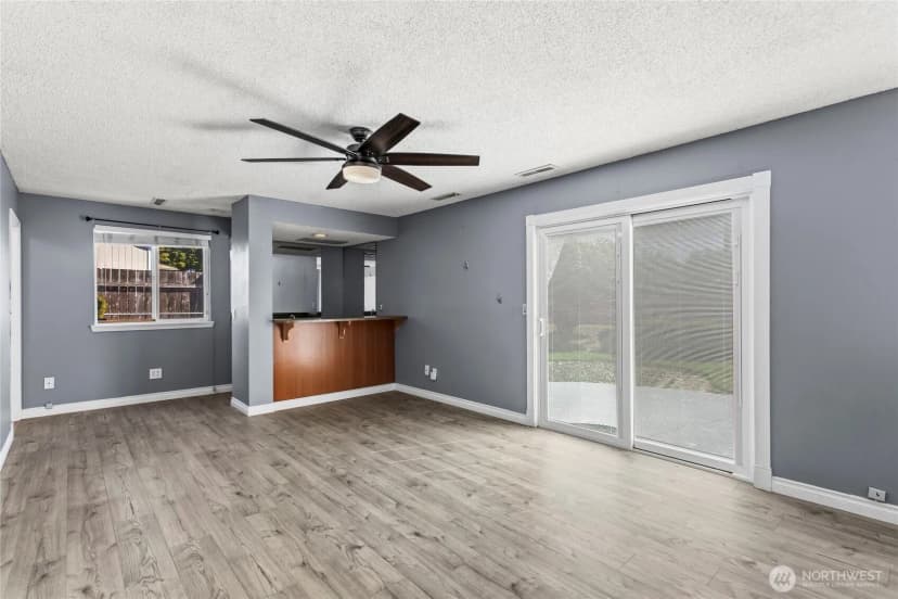Property photo for 10116 100th Street Ct Sw, Lakewood photo 10