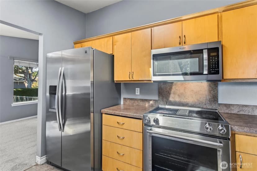 Property photo for 10116 100th Street Ct Sw, Lakewood photo 12