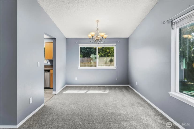 Property photo for 10116 100th Street Ct Sw, Lakewood photo 7