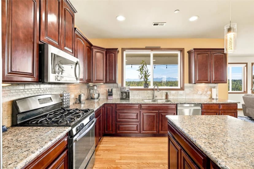 Property photo for 10908 177th Avenue Ct E, Bonney Lake photo 6