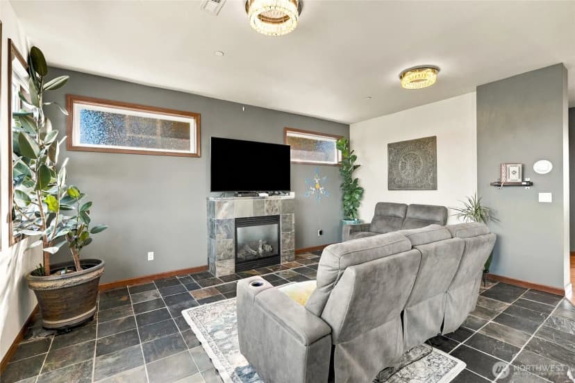 Property photo for 10908 177th Avenue Ct E, Bonney Lake photo 10
