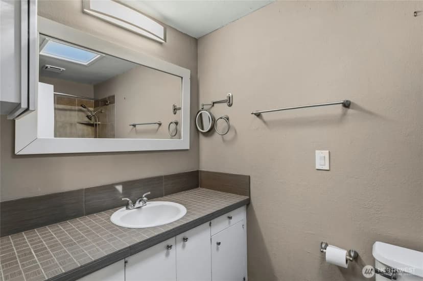 Property photo for 7211 44th Street W, University Place photo 15