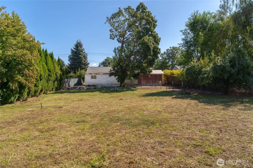 Property photo for 64 N James Avenue, East Wenatchee photo 16