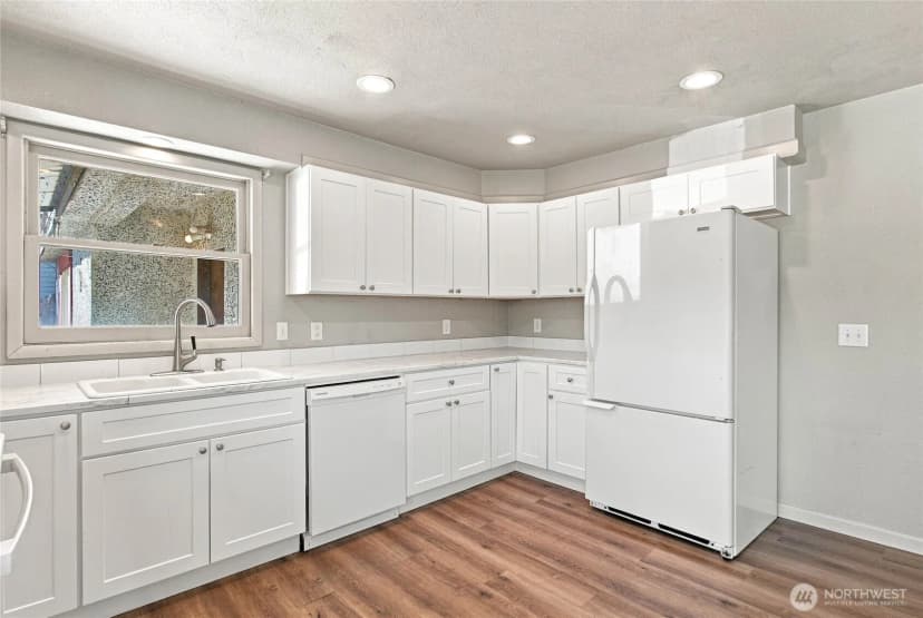 Property photo for 64 N James Avenue, East Wenatchee photo 11