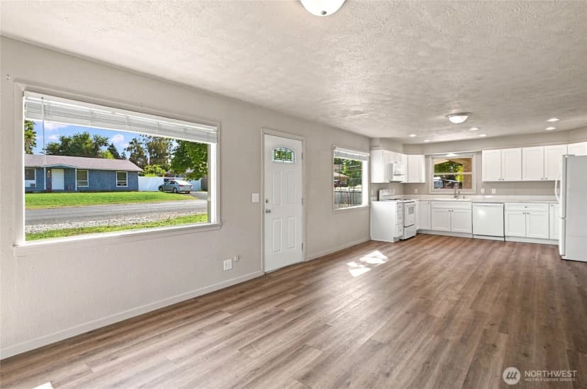 Property photo for 64 N James Avenue, East Wenatchee photo 9