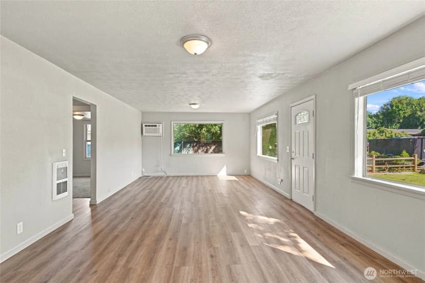 Property photo for 64 N James Avenue, East Wenatchee photo 7