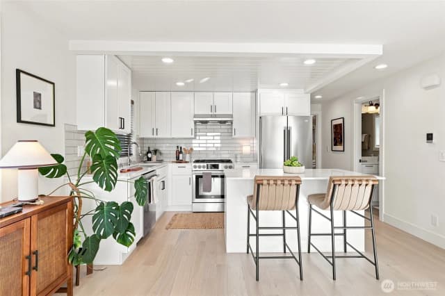 Property photo for 5128 Palatine Avenue N, Seattle photo 5
