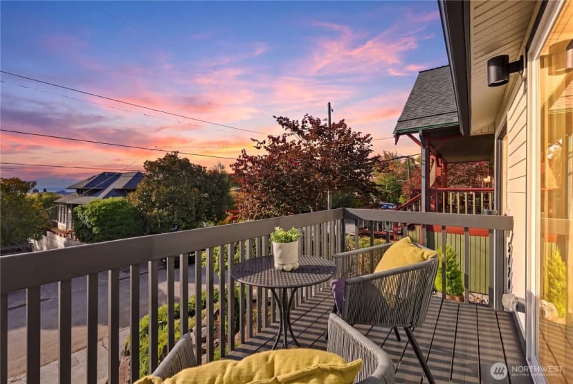 Property photo for 5128 Palatine Avenue N, Seattle photo 11