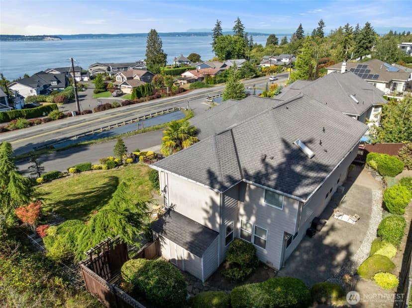 Property photo for 1447 Scurlock Lane, Mukilteo photo 3