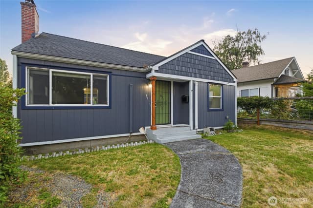 Property photo for 1750 S Anderson Street #1, Tacoma photo 2