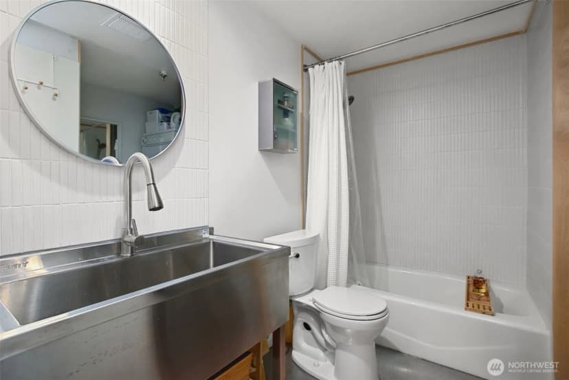 Property photo for 66 Bell Street #4, Seattle photo 16