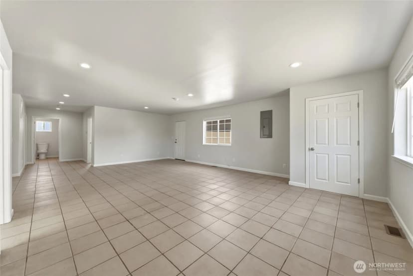 Property photo for 424 S 7th Avenue, Walla Walla photo 6