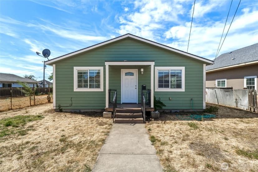 Property photo for 424 S 7th Avenue, Walla Walla