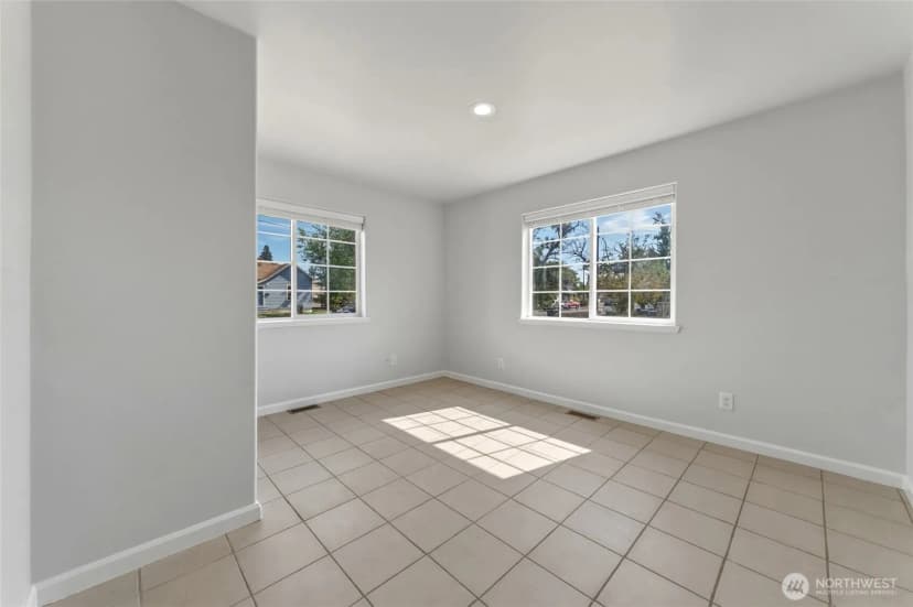 Property photo for 424 S 7th Avenue, Walla Walla photo 9