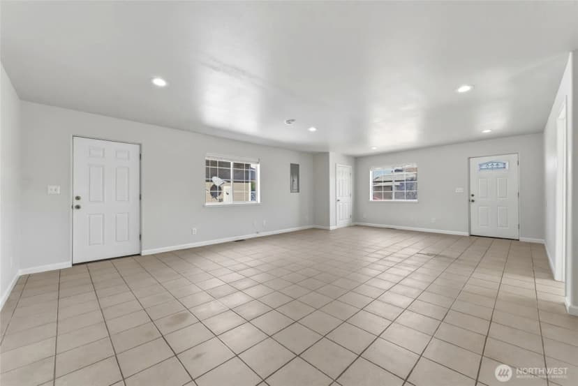 Property photo for 424 S 7th Avenue, Walla Walla photo 8