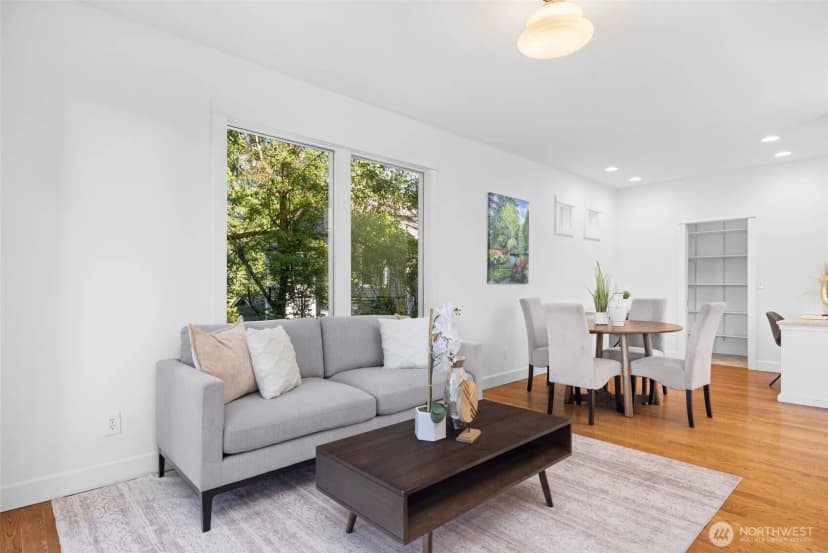 Property photo for 2057 E Beaver Lake Drive Se, Sammamish photo 16