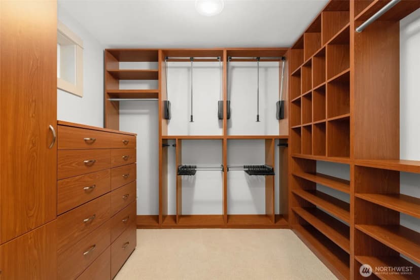 Property photo for 2057 E Beaver Lake Drive Se, Sammamish photo 25