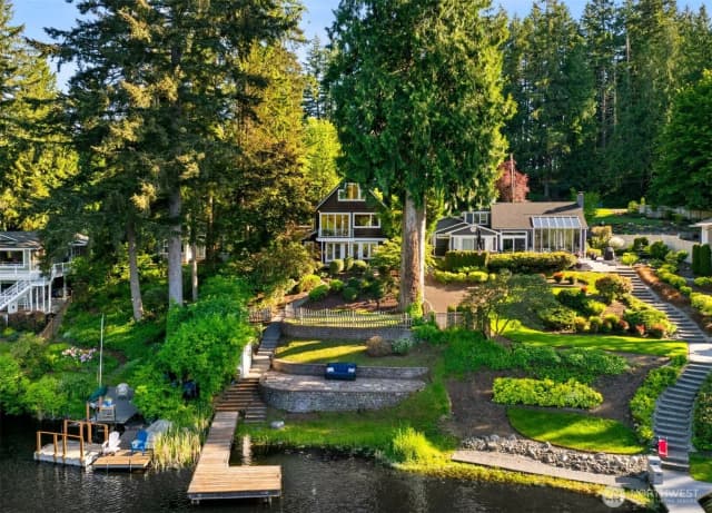 Property photo for 2057 E Beaver Lake Drive Se, Sammamish photo 5