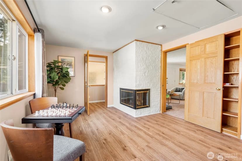 Property photo for 19513 Meridian Avenue N, Shoreline photo 13