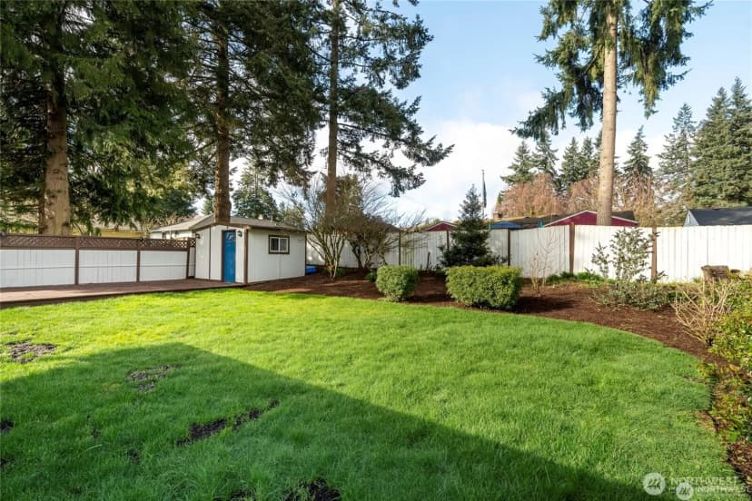Property photo for 19513 Meridian Avenue N, Shoreline photo 22