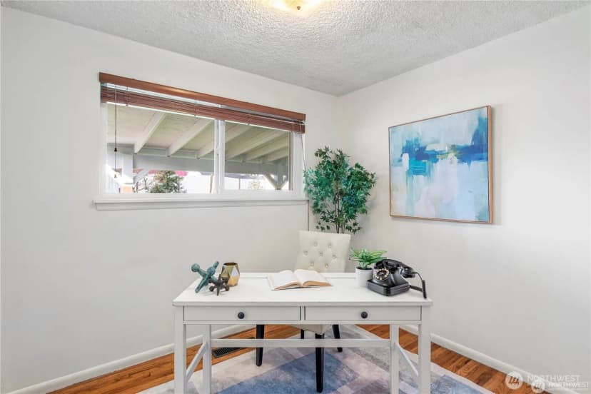 Property photo for 19513 Meridian Avenue N, Shoreline photo 19