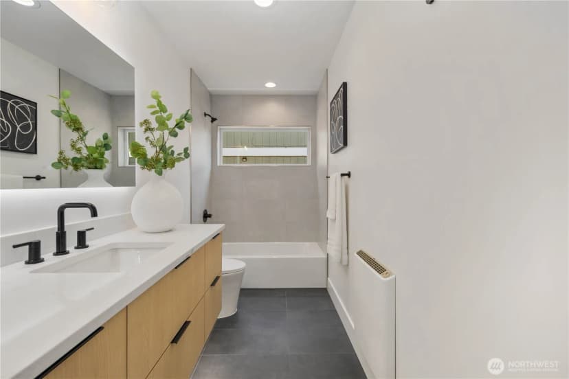 Property photo for 726 N 89th Street, Seattle photo 6