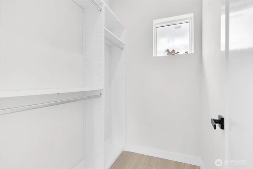 Property photo for 7005 Ne 182nd St #101, Kenmore photo 24