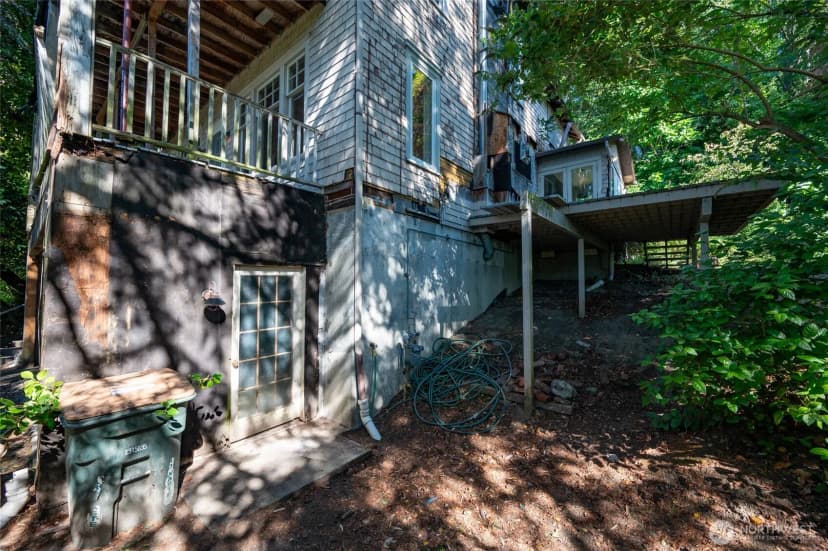 Property photo for 4810 54th Avenue Sw, Seattle photo 24