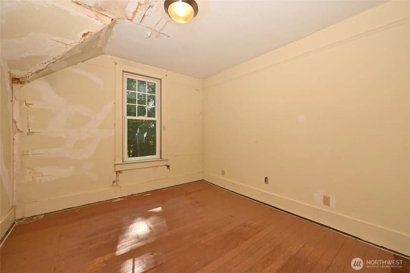 Property photo for 4810 54th Avenue Sw, Seattle photo 18