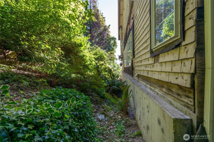 Property photo for 4810 54th Avenue Sw, Seattle photo 27