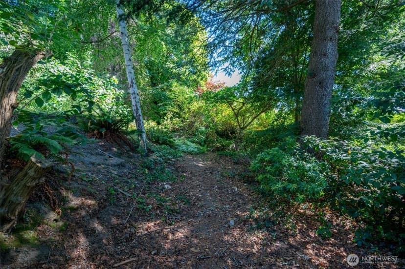 Property photo for 4810 54th Avenue Sw, Seattle photo 25