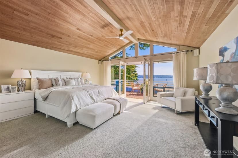 Property photo for 8337 E Mercer Way, Mercer Island photo 18