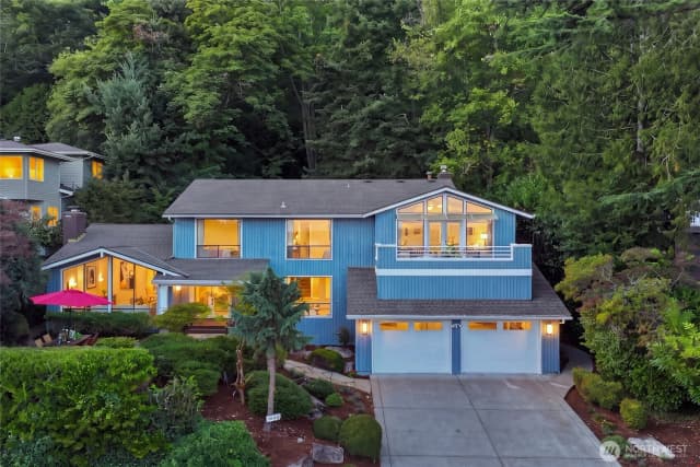 Property photo for 8337 E Mercer Way, Mercer Island photo 2