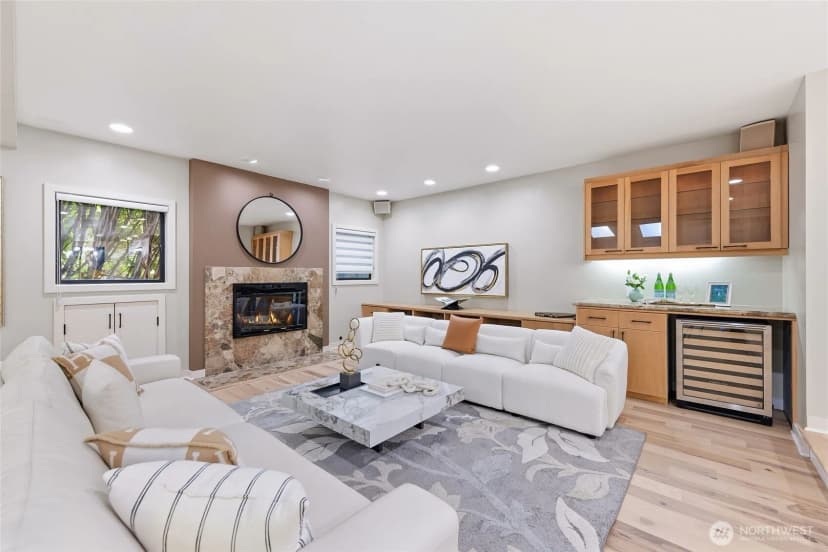Property photo for 8337 E Mercer Way, Mercer Island photo 15