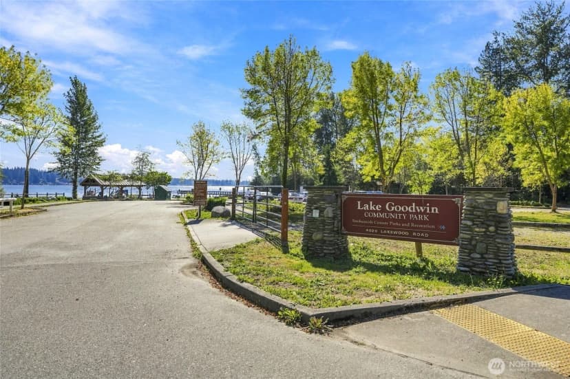 Property photo for 21501 Marine Drive, Stanwood photo 35