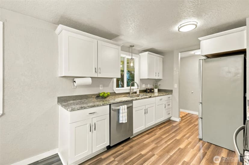 Property photo for 21501 Marine Drive, Stanwood photo 7