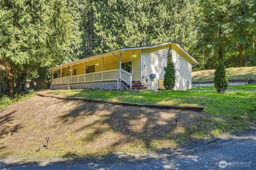 Property photo for 21501 Marine Drive, Stanwood photo 2
