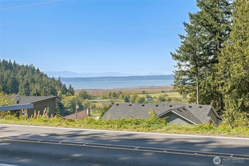 Property photo for 21501 Marine Drive, Stanwood photo 31