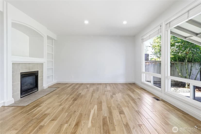 Property photo for 24312 Main Drive, Sammamish photo 3