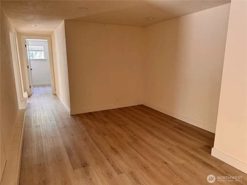 Property photo for 4003 140th Avenue Se, Bellevue photo 10