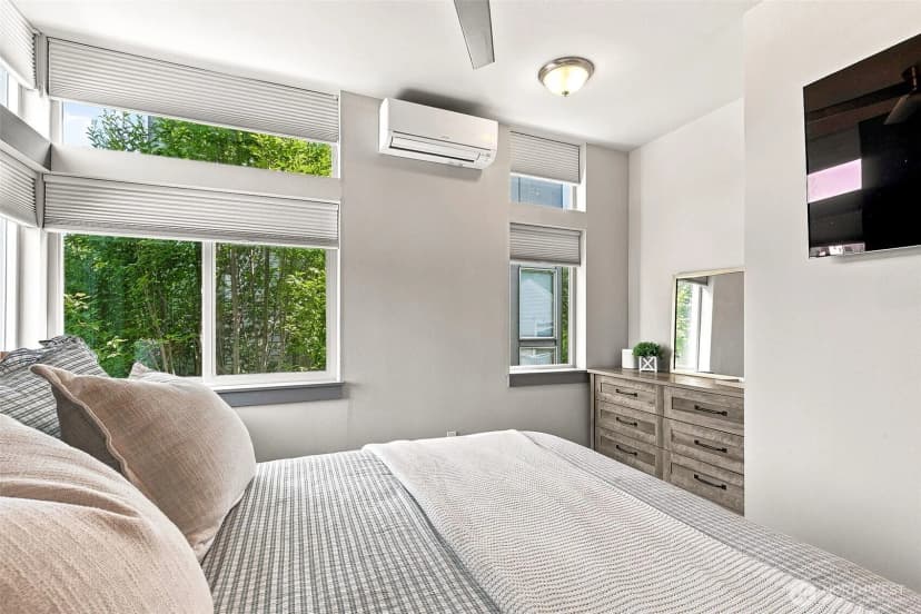 Property photo for 310 21st Avenue #b, Seattle photo 9