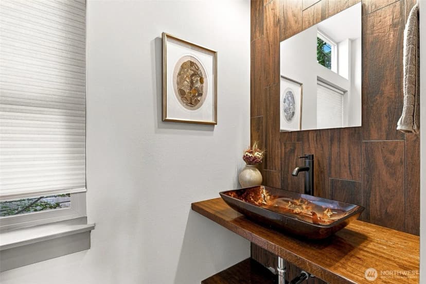 Property photo for 310 21st Avenue #b, Seattle photo 18