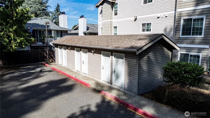 Property photo for 3221 S 208th Street, Sea Tac photo 8