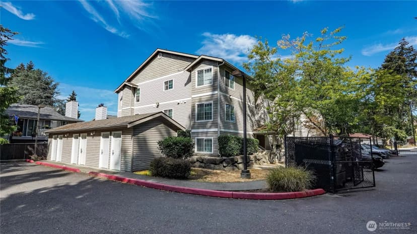Property photo for 3221 S 208th Street, Sea Tac photo 2